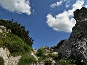 51 Alla Bocchetta dei mughi (2010 m)